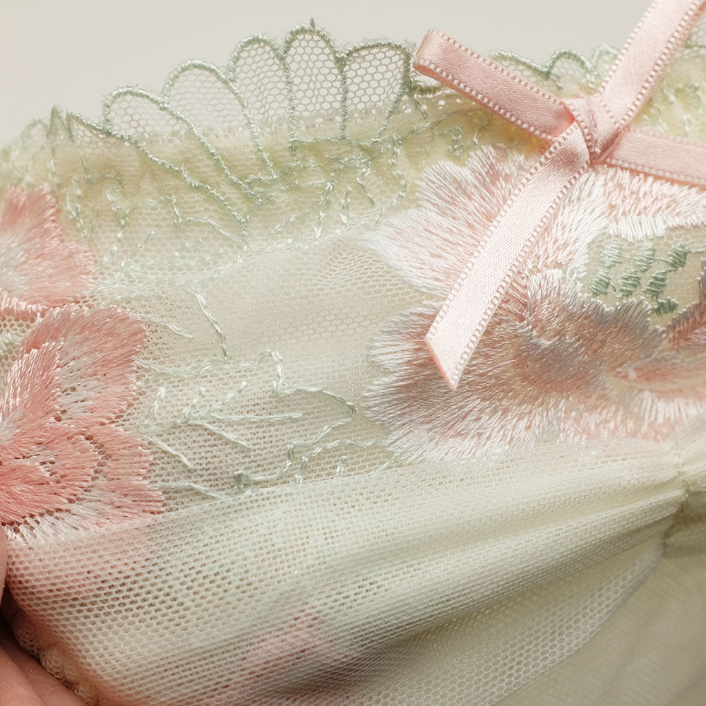 花柄刺しゅう Tバックショーツ パンティ セクシー 下着 ランジェリー レディース ラポーム bon KOBE 204T045